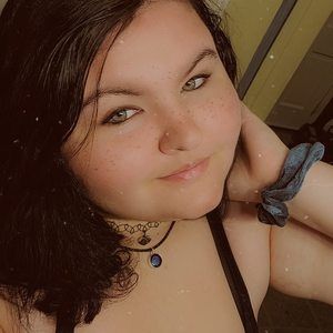 Meet your Posher, Stephany